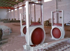 手动螺旋闸阀通常于卸料器配套使用，手动螺旋闸阀的直径与卸料器进料口配套，有方形和圆形两种，特殊型号规格可加工定做